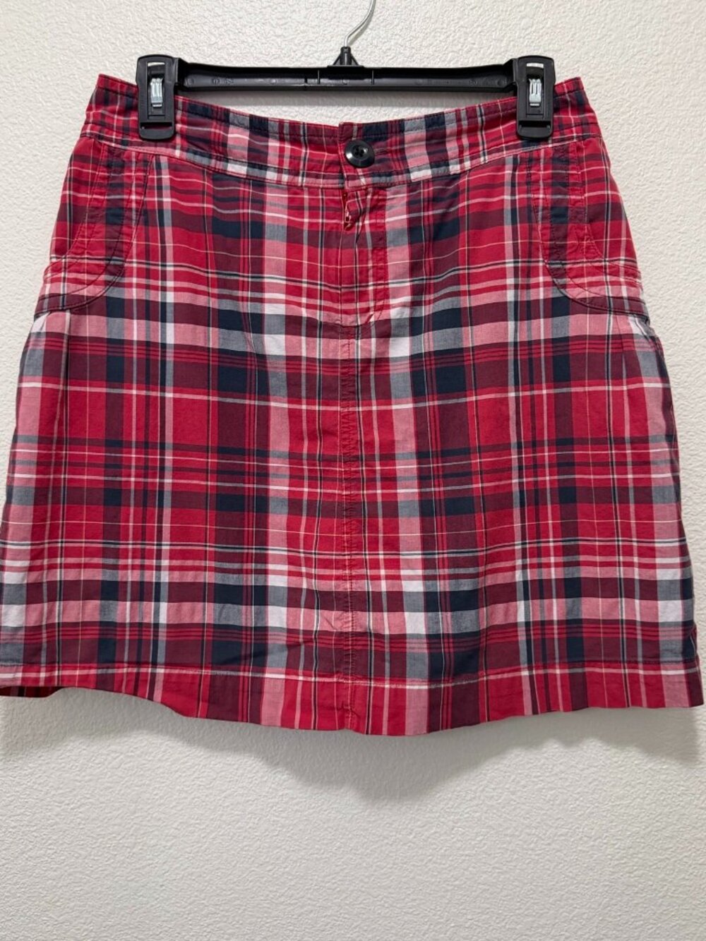 Christopher & Banks red and blue plaid skort, size 6